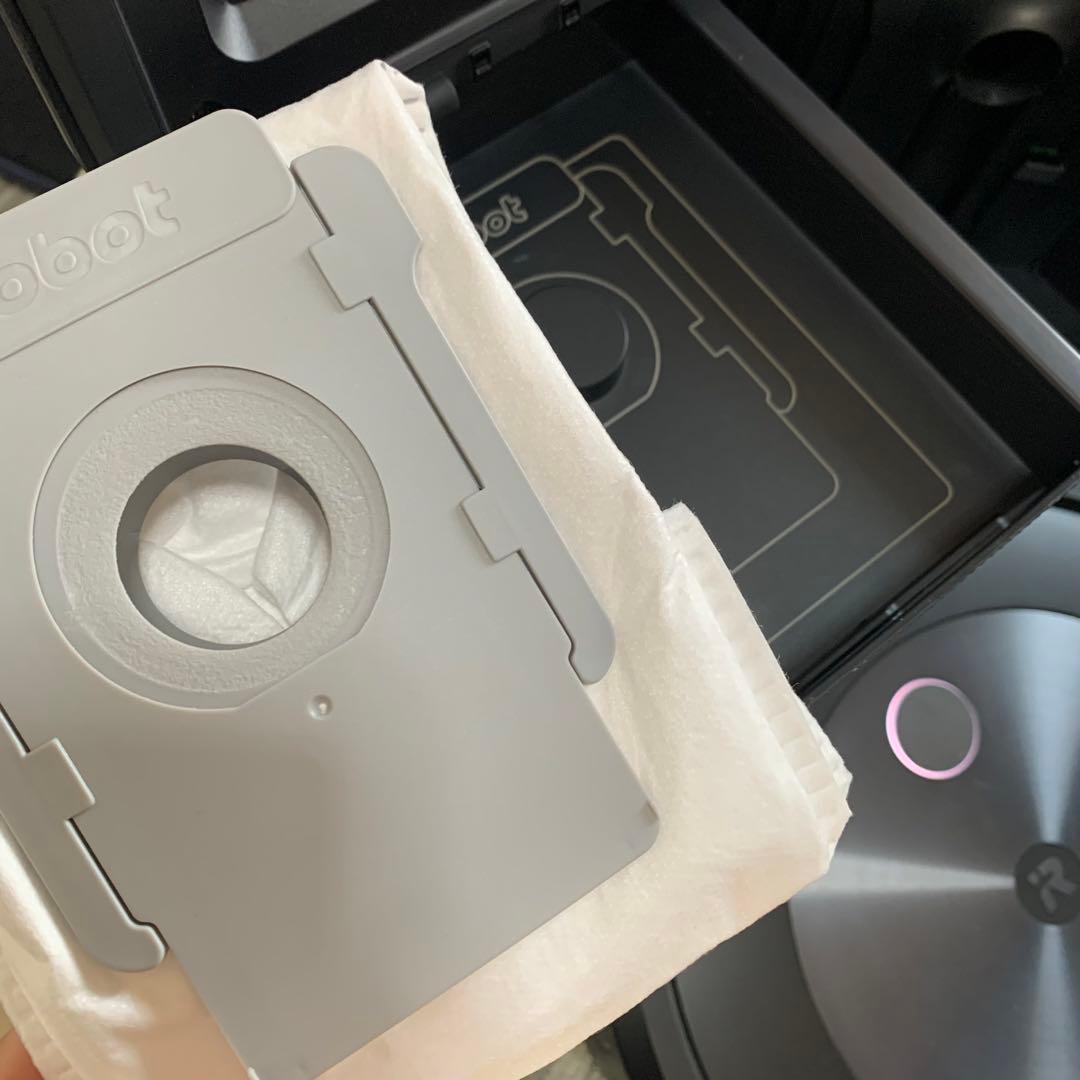 010☆数回使用のみ☆iRobot Roomba j7+ ブラック