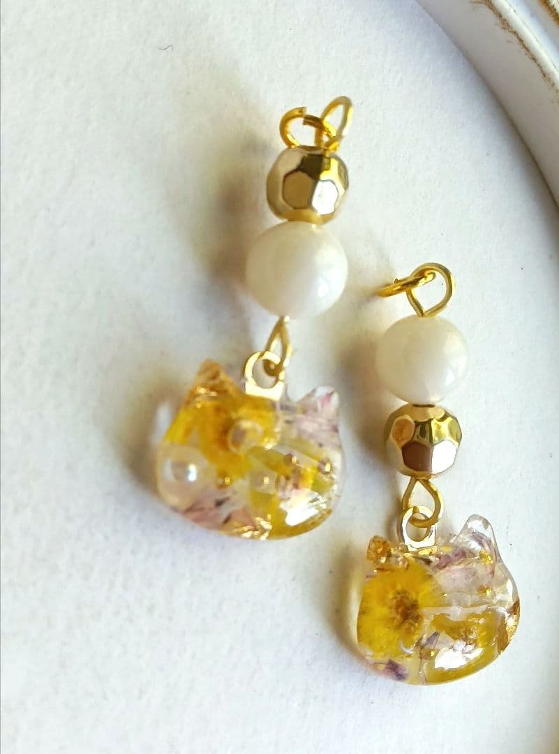 9374 フラワー レジン 猫ちゃん ホワイトコーラル ハンドメイド パーツ