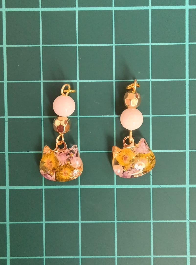 9374 フラワー レジン 猫ちゃん ホワイトコーラル ハンドメイド パーツ