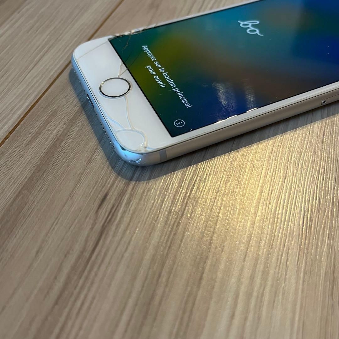 【Apple】iPhone8 シルバー 256GB 本体