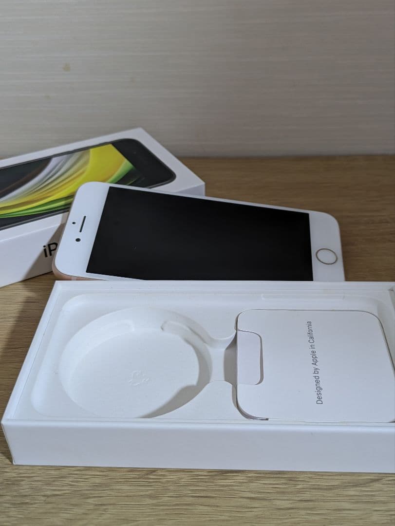 iPhone8 バッテリー100％ SIMフリー