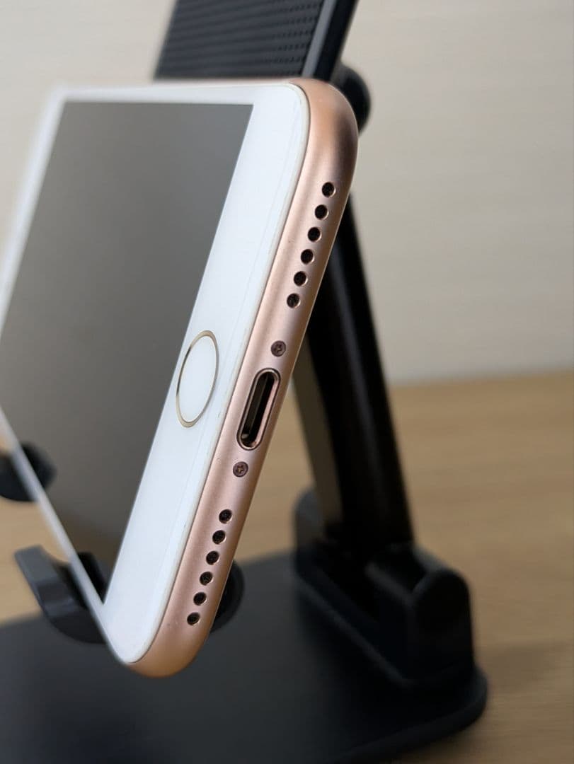 iPhone8 バッテリー100％ SIMフリー