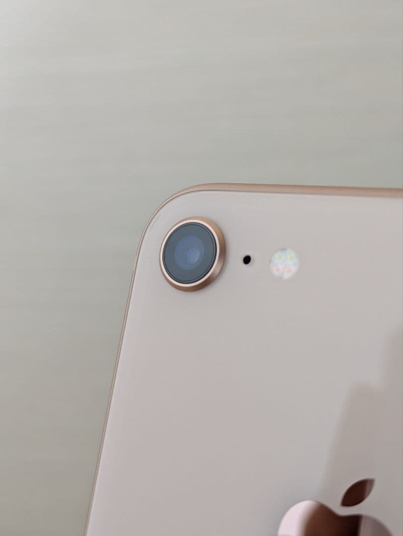 iPhone8 バッテリー100％ SIMフリー