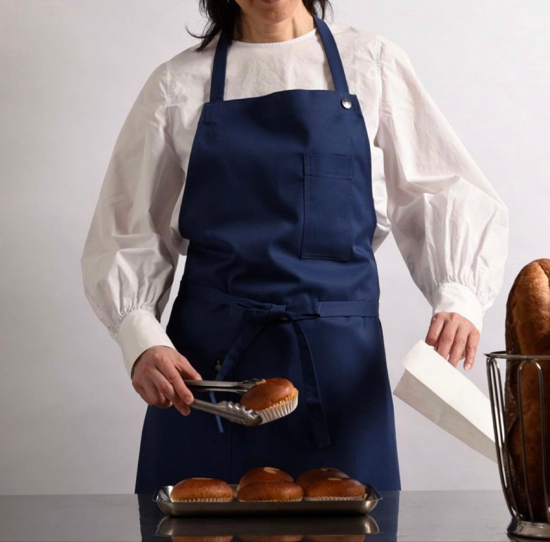 入手困難　エルトランスバル　ロングエプロン　ネイビー　新品　一枚