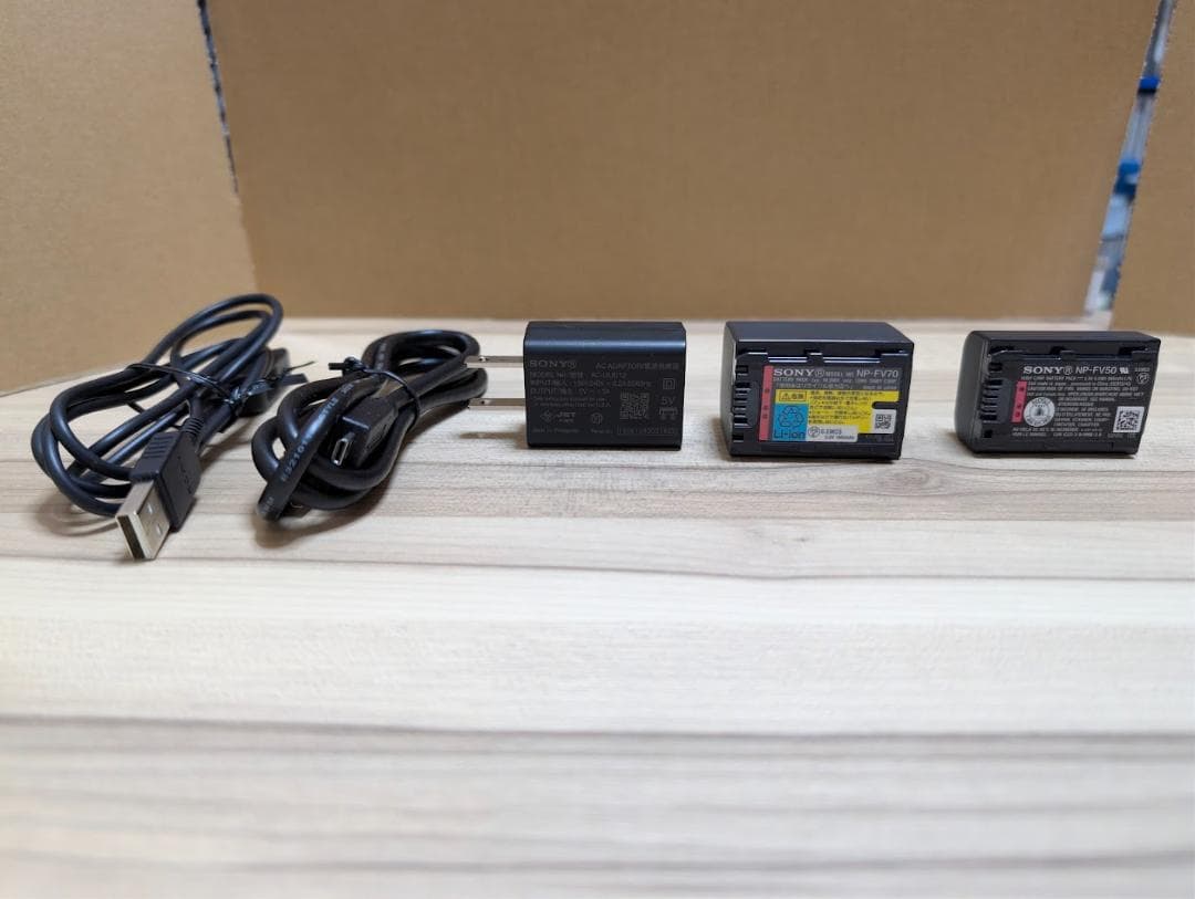 Sony　HDR-CX675 　30倍光学ズーム ビデオカメラ