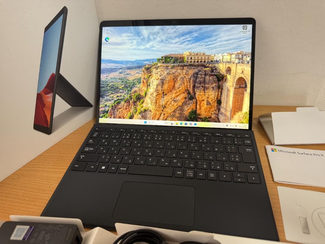 Windowsタブレット本体 Surface Pro X SQ1 3.0Ghz/16GB/256GB/LTE