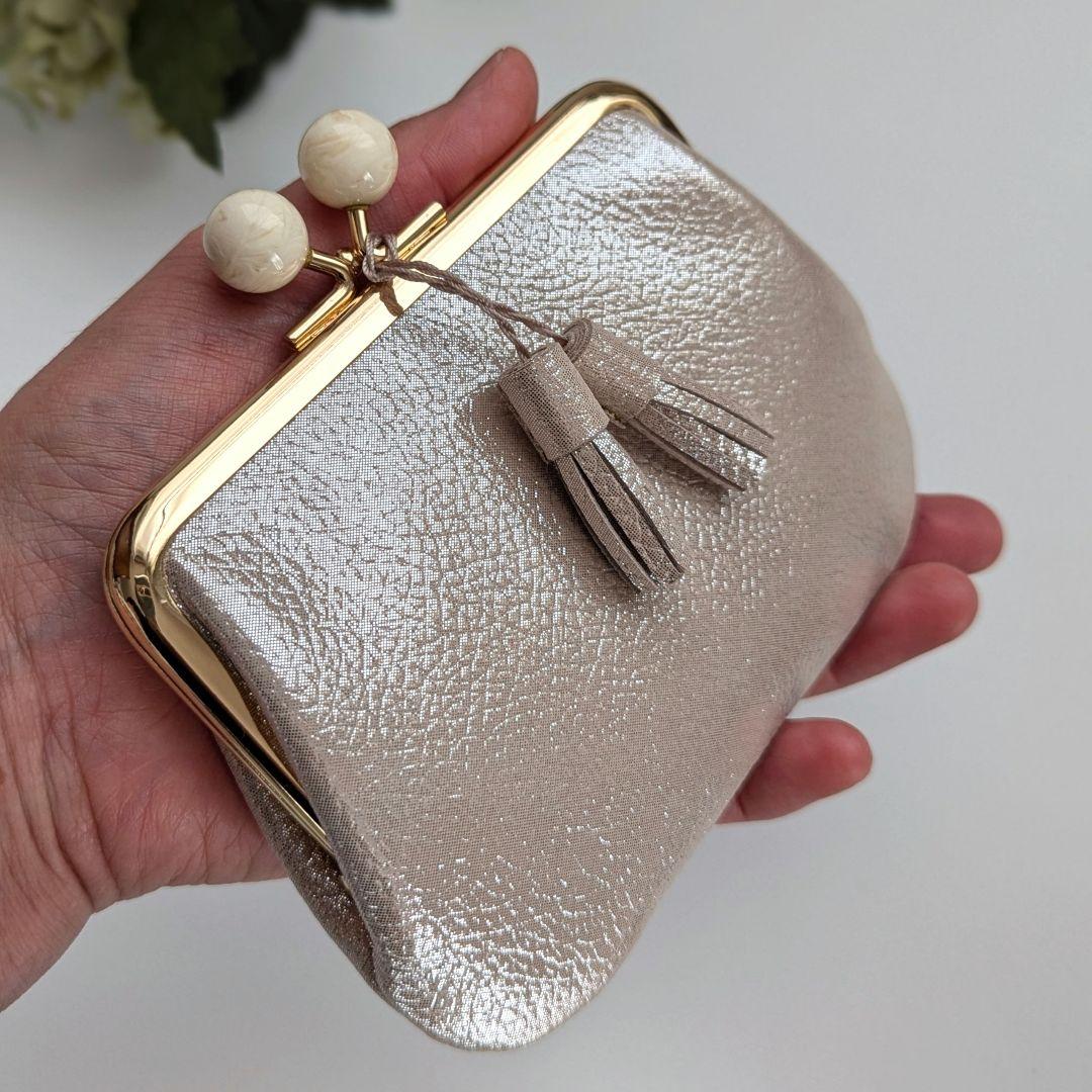 215　クリームゴールドラメのお財布　ミドルウォレット　本革