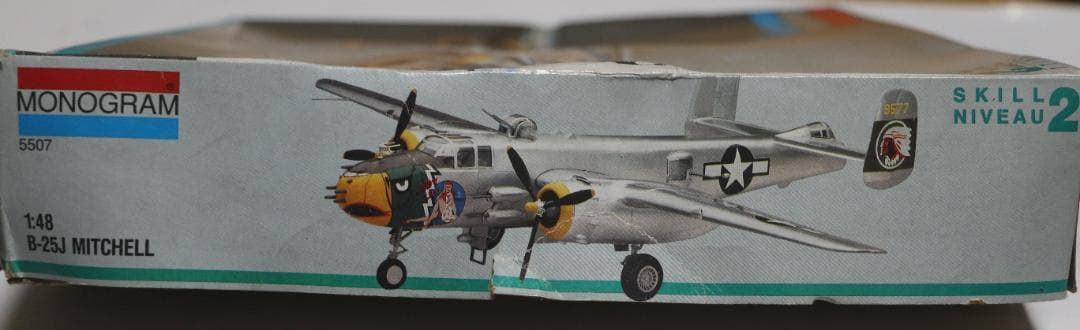 モノグラム製　ノースアメリカンＢー２５Ｊミッチェル　1／４８　プラモデル　未組立