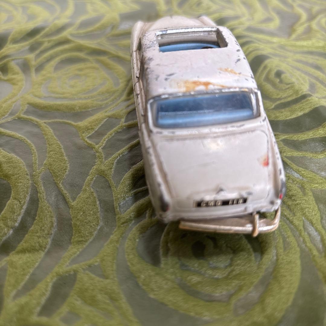 ジャンク　DinkyToysヴィンテージミニカー　Volvo 122S