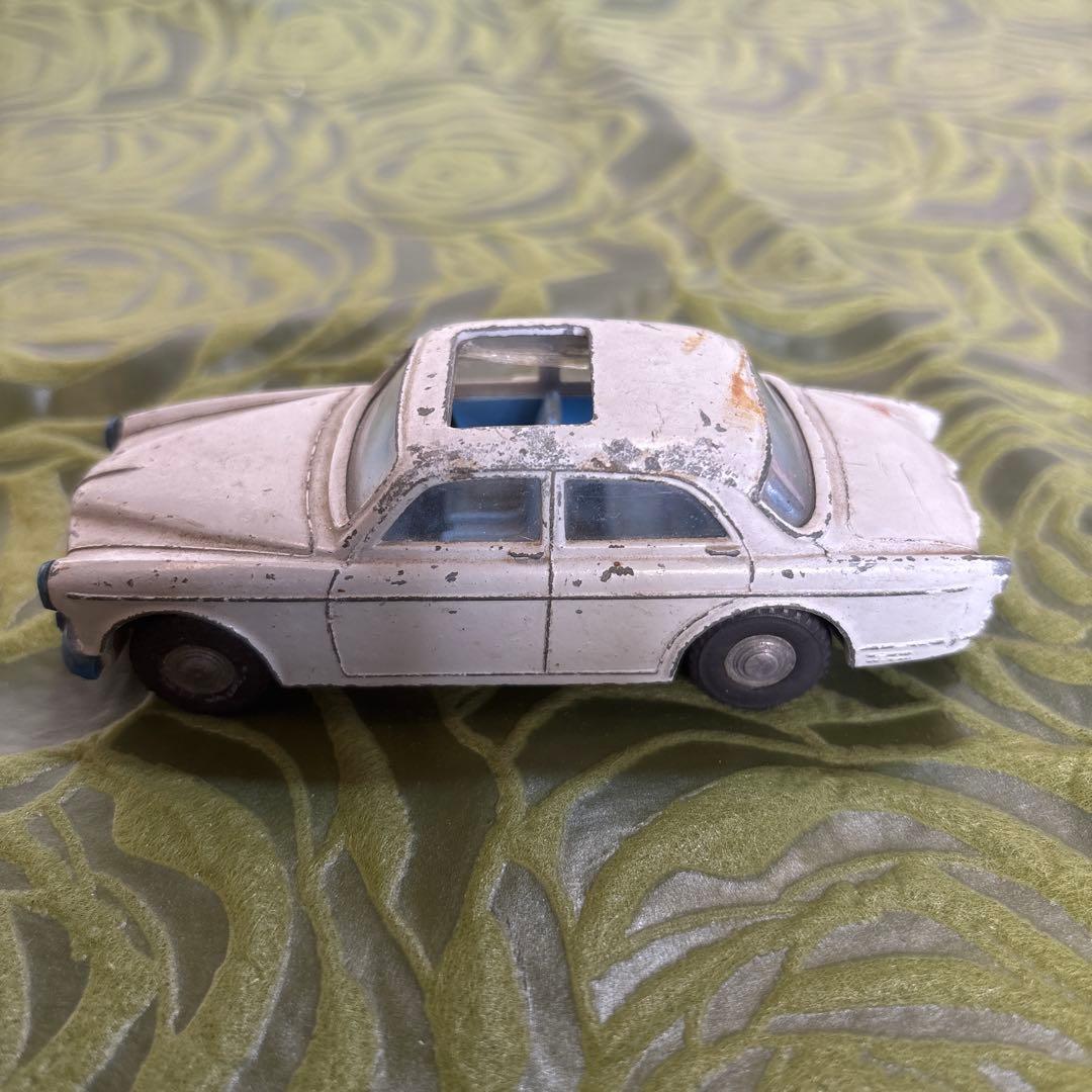 ジャンク　DinkyToysヴィンテージミニカー　Volvo 122S