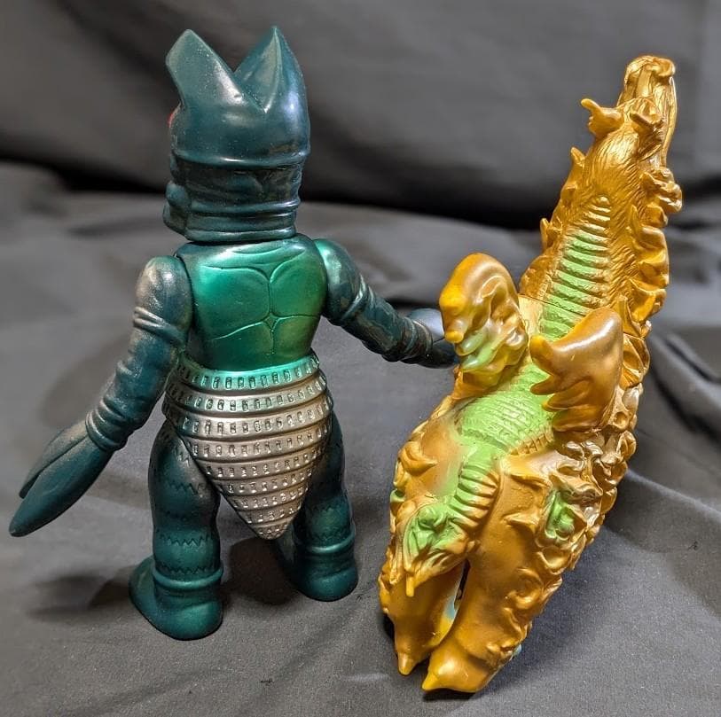 バルタン星人＆ドドンゴ「ウルトラマン」登場怪獣（ブルマァク復刻）ソフビ２体セット