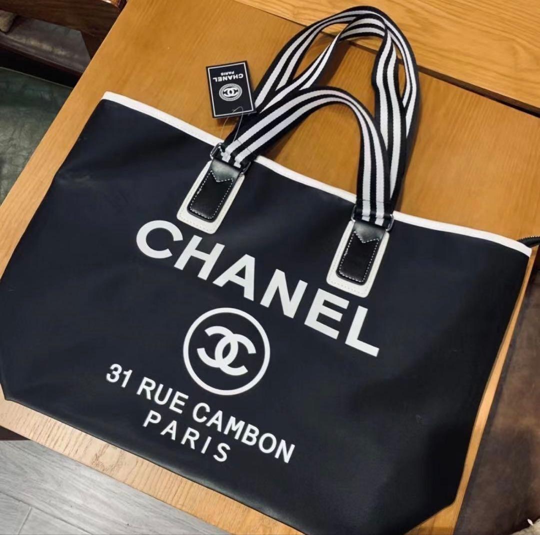 CHANEL ノベルティ　ロゴ入りトートバッグ