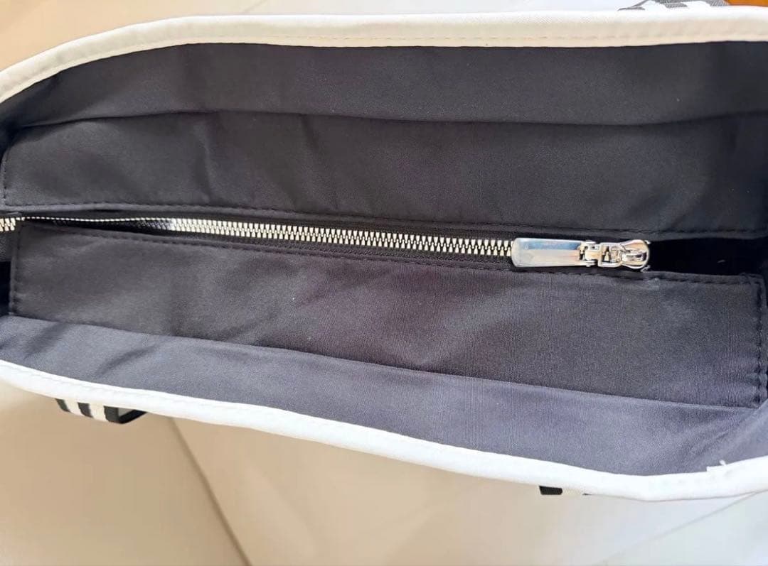 CHANEL ノベルティ　ロゴ入りトートバッグ