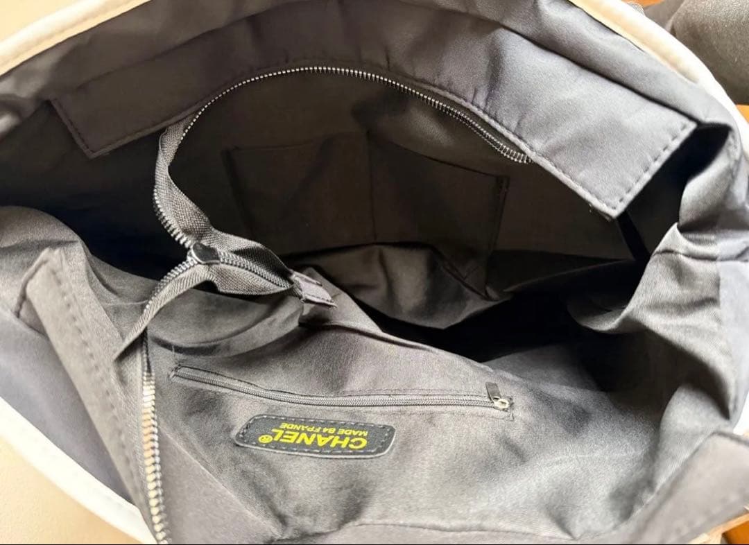 CHANEL ノベルティ　ロゴ入りトートバッグ