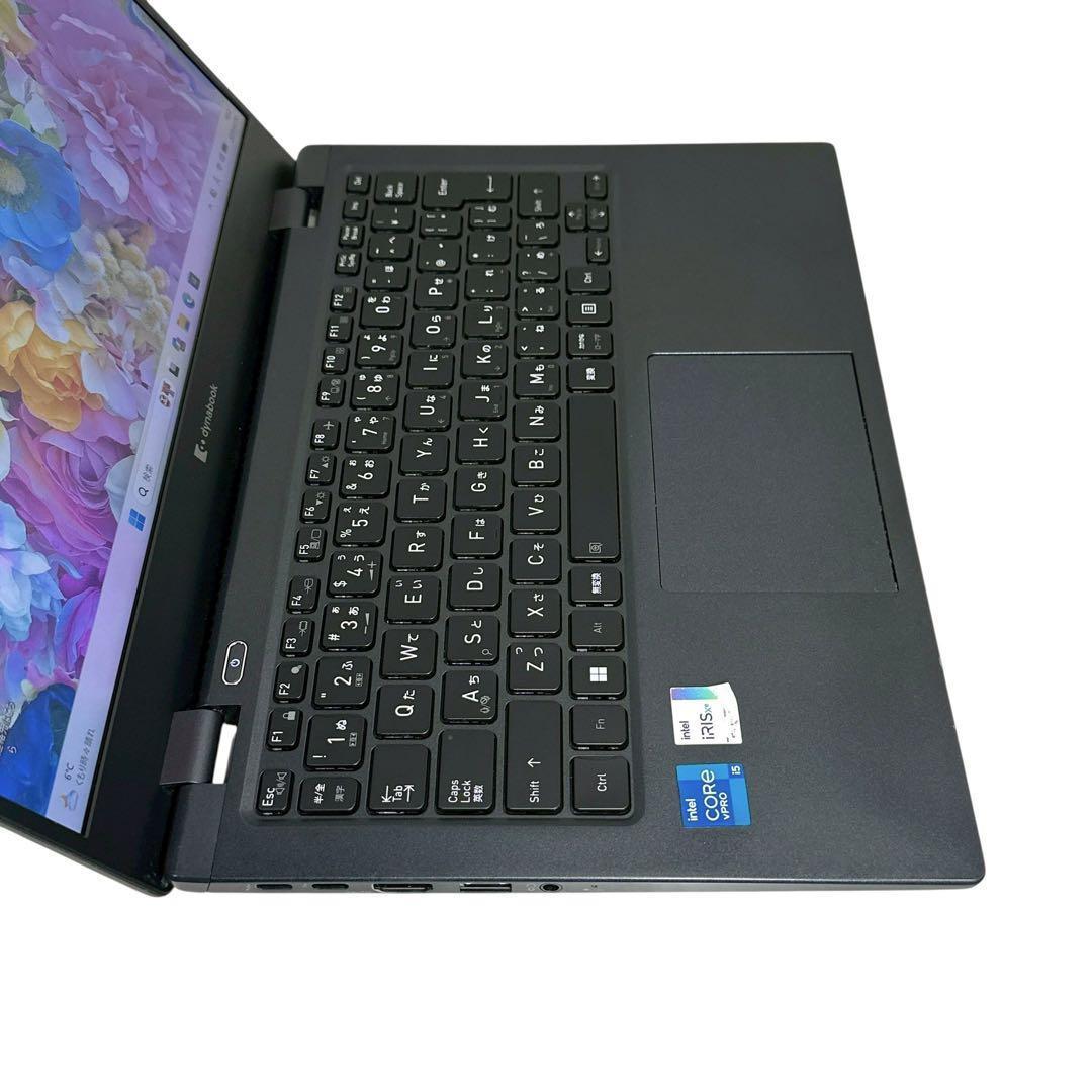 【美品】東芝　2022年製 16GB SSD256GB ノートパソコン 824