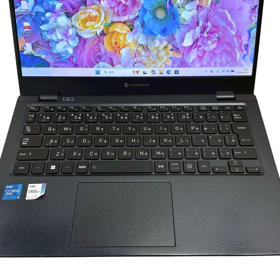 【美品】東芝　2022年製 16GB SSD256GB ノートパソコン 824