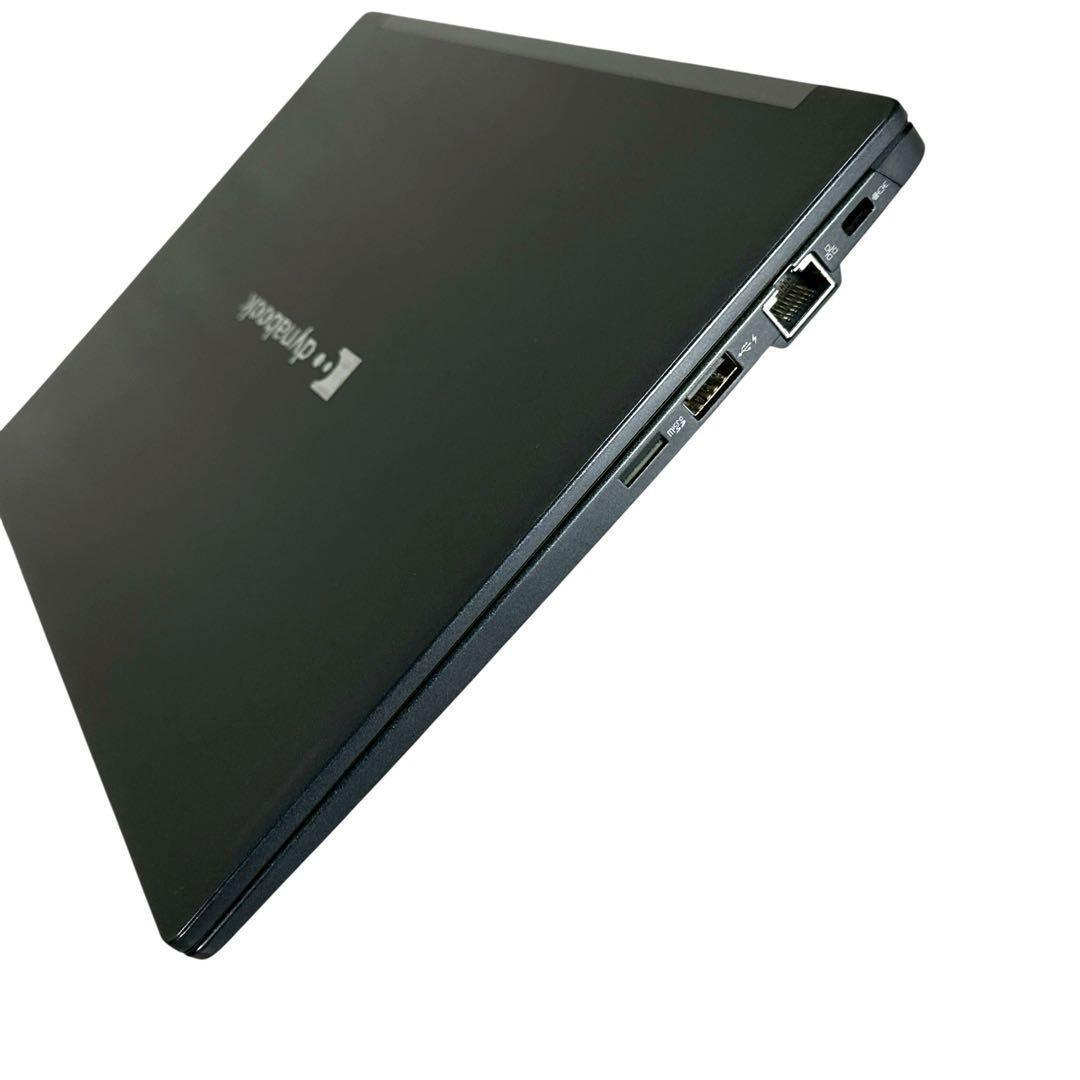 【美品】東芝　2022年製 16GB SSD256GB ノートパソコン 824