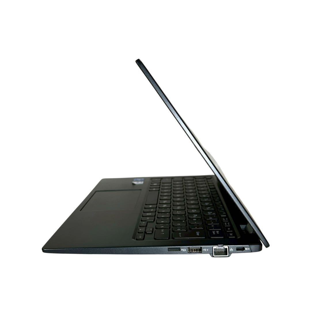 【美品】東芝　2022年製 16GB SSD256GB ノートパソコン 824