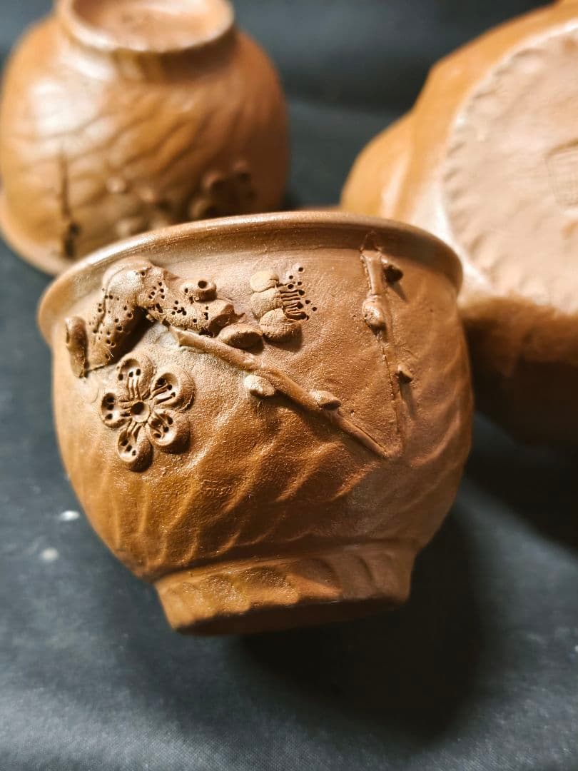 茶道具 田嶋萬古焼 勝三窯 田嶋勝三作 手捻蛙飾梅花文 横手急須+湯のみ 未使用