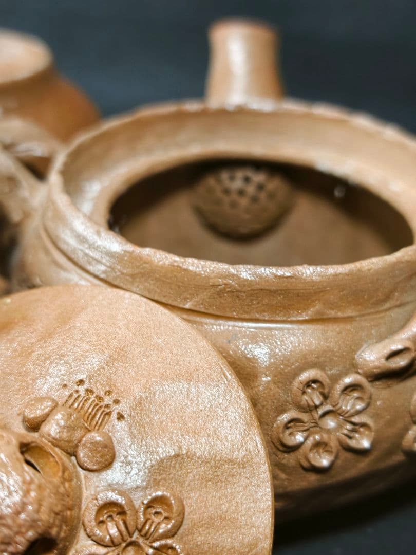 茶道具 田嶋萬古焼 勝三窯 田嶋勝三作 手捻蛙飾梅花文 横手急須+湯のみ 未使用