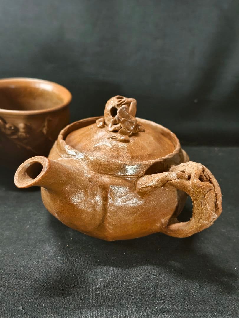 茶道具 田嶋萬古焼 勝三窯 田嶋勝三作 手捻蛙飾梅花文 横手急須+湯のみ 未使用