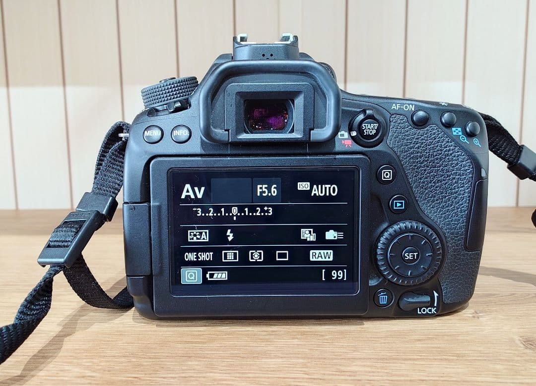 Canon EOS 80D デジタル一眼レフセット