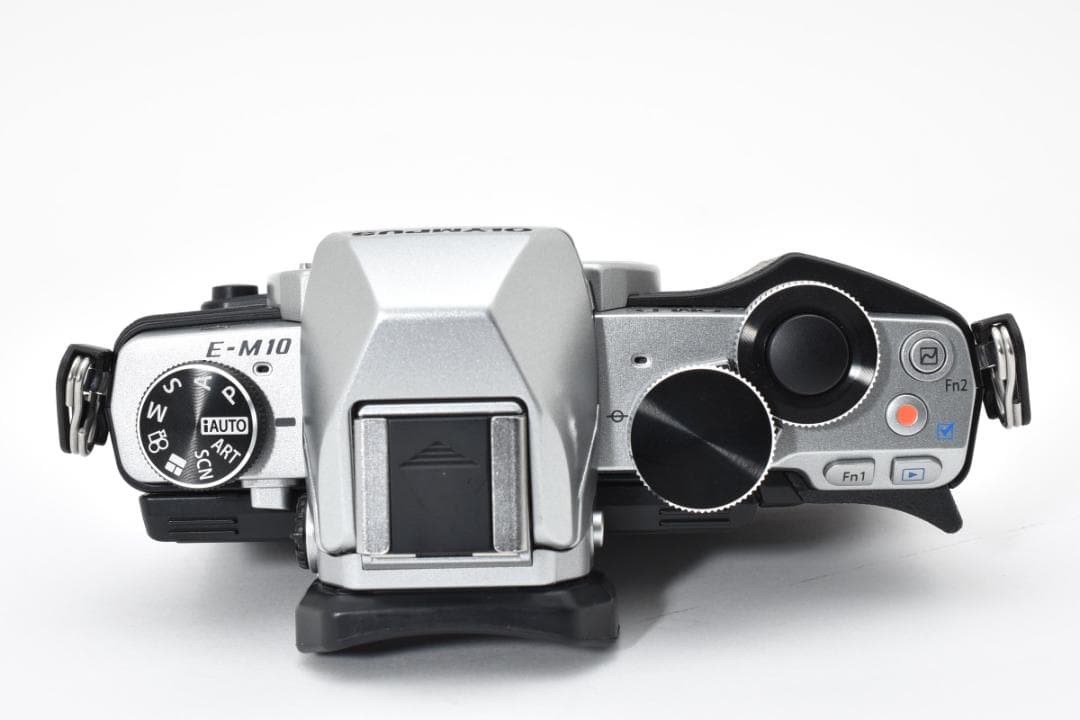 623ショット!【超美品】OLYMPUS オリンパス OM-D E-M10