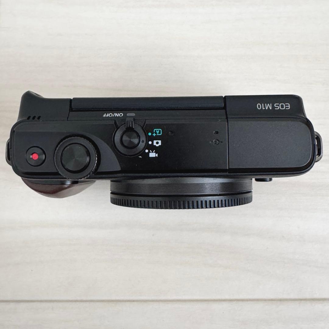 【美品】Canon EOS M10 ダブルレンズキット ブラック グリップ付き
