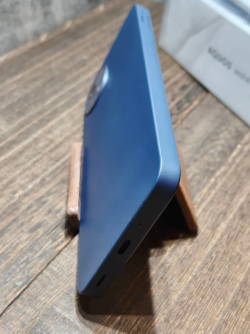 新品同様品 AQUOS wish4 A403SH SIMフリー スマホ