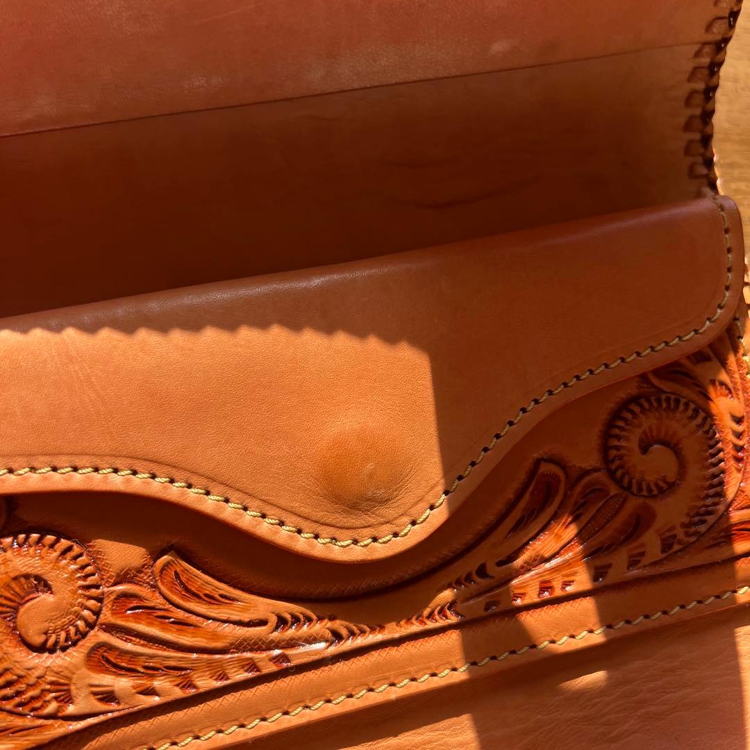 手彫りレザー 長財布 付き