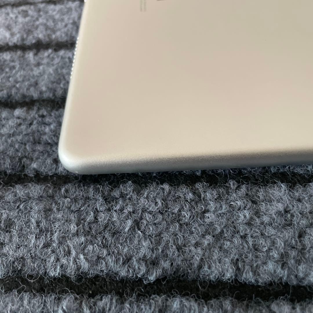 41 iPad Air3 64GB SIMフリーモデル シルバー