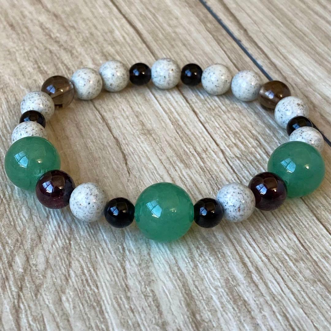 病に負けないエネルギーで健康を手にするパワーストーンブレスレット/アベンチュリン