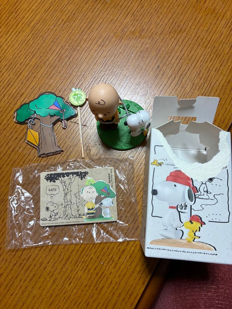 スヌーピー 75周年記念 フィギュアセット　ポップマート