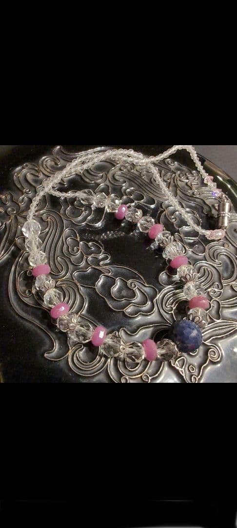 ✨週明けセール✨　繊細なカット天然石のネックレス　サファイア、ルビー、水晶