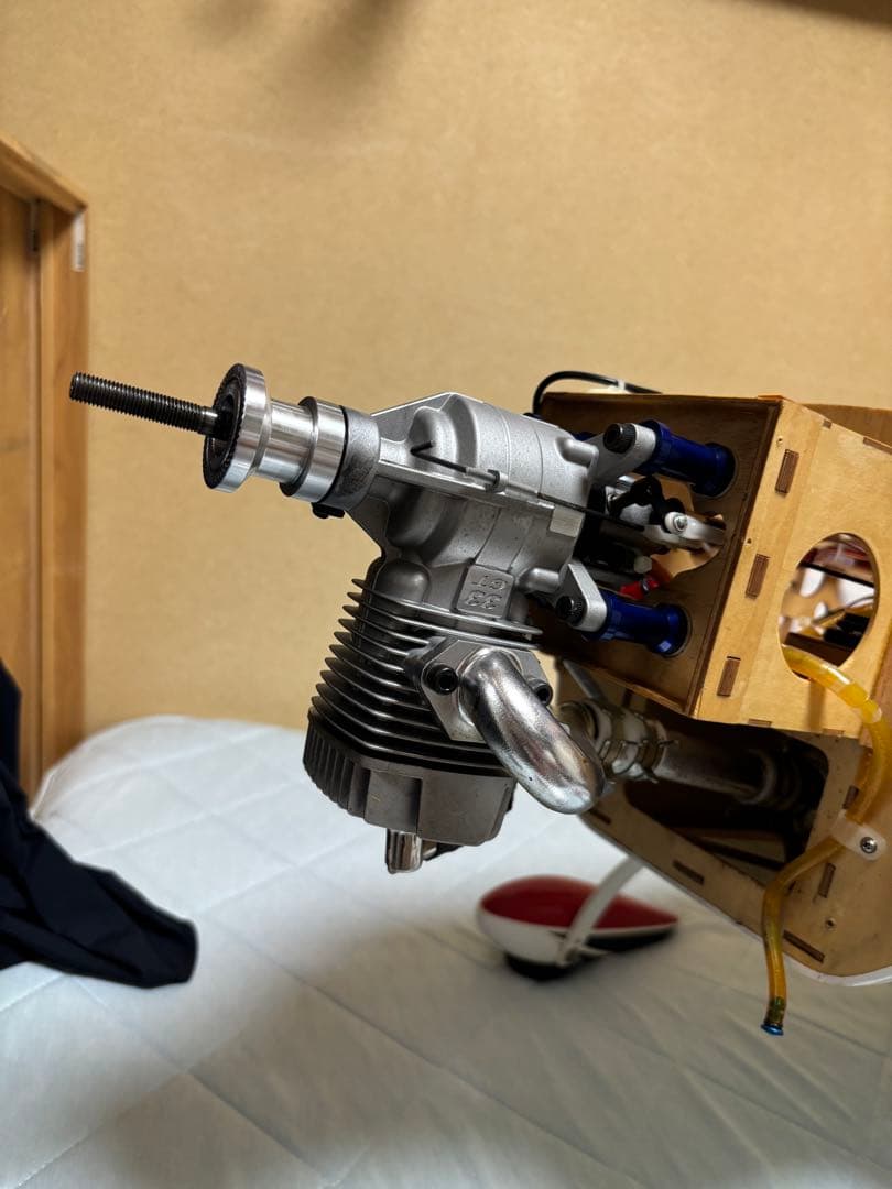 ラジコン飛行機　78インチEXTRA 300 EXTREME FLIGHT