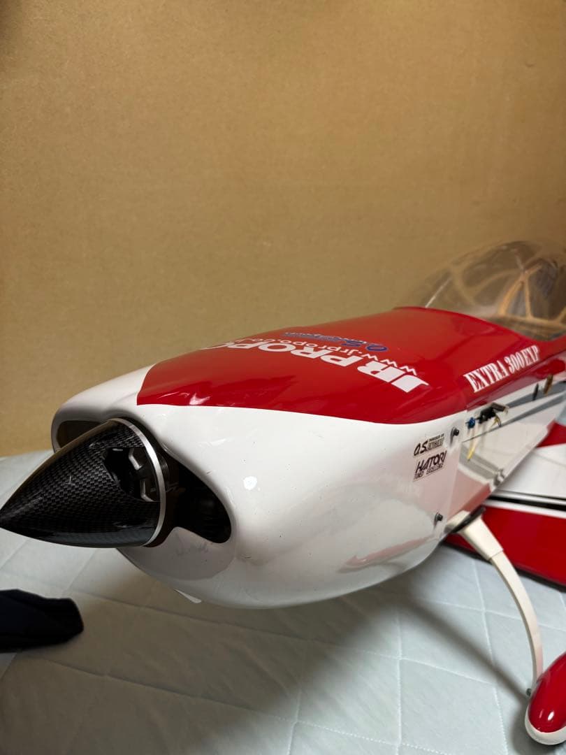 ラジコン飛行機　78インチEXTRA 300 EXTREME FLIGHT