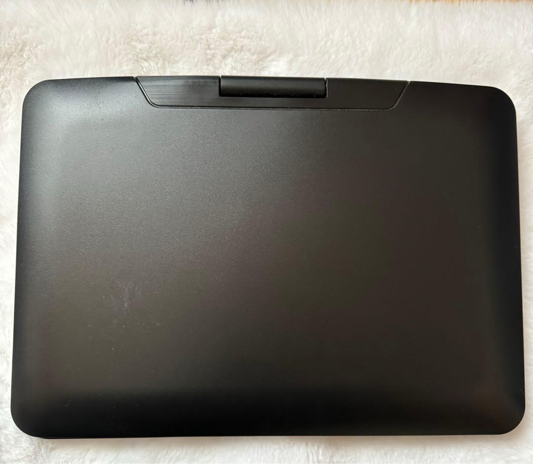 VERSOS 15.4インチ液晶ポータブルDVD VS-S154M