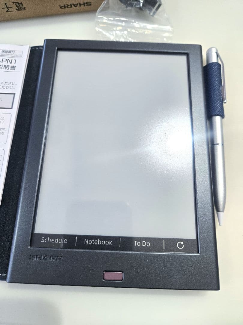 シャープ 電子ノート WG-PN1 手帳機能付き 電子ペーパーディスプレイ搭載