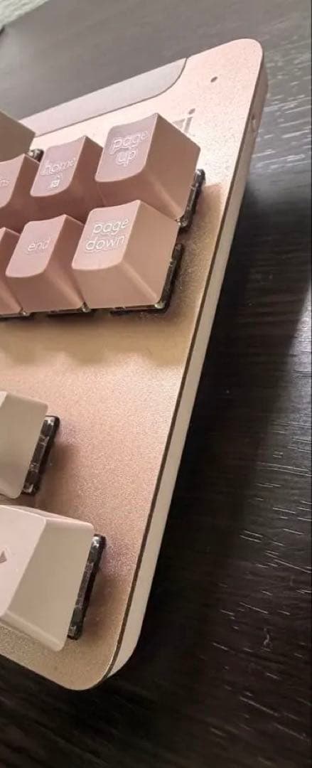 Logicool キーボードK855 ピンク