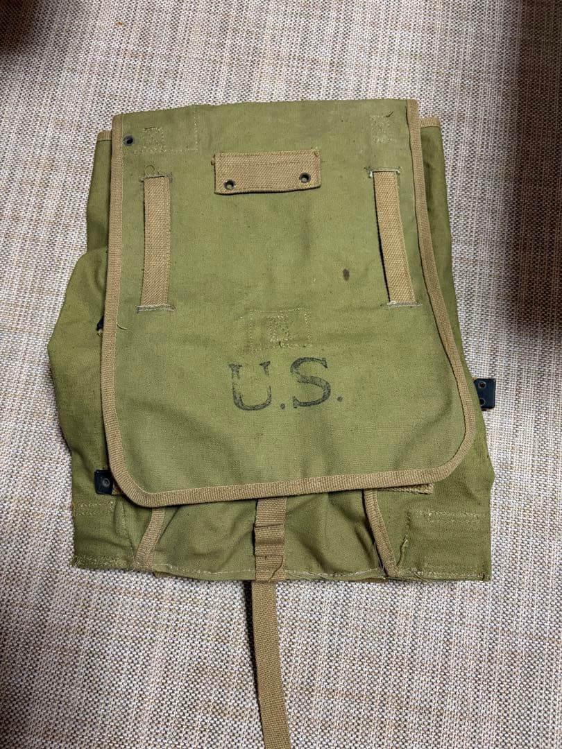 U.S.ロゴ付きオリーブドラブバックパック