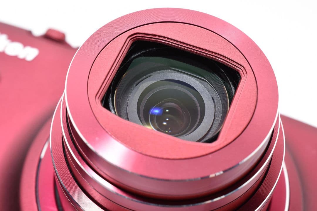 Nikon coolpix S9500 レッド
