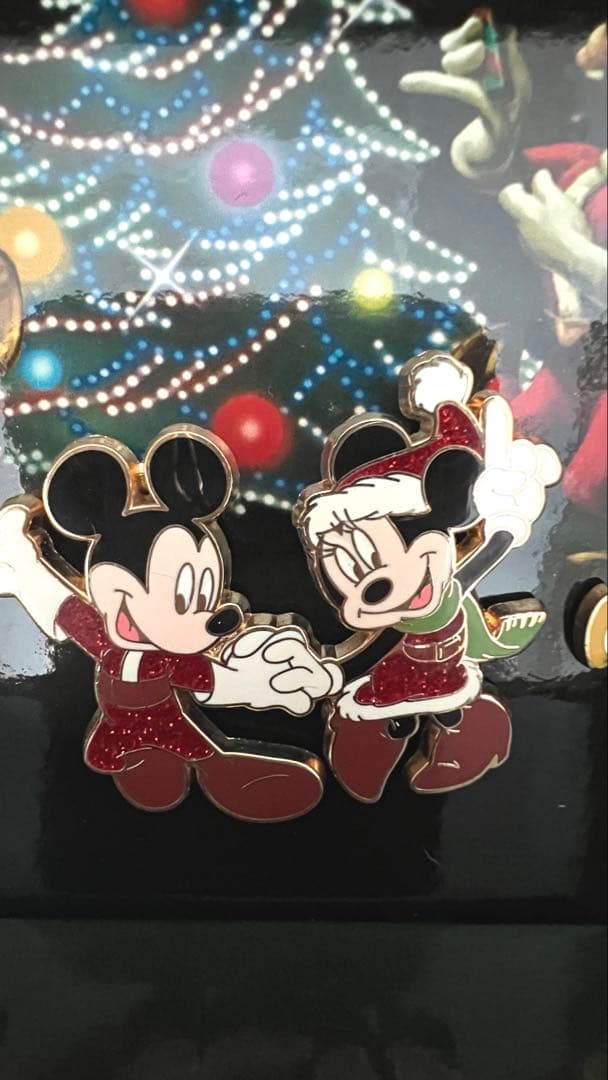 【新品未開封】LE500 ディズニーストア 2006 クリスマス ピンズセット