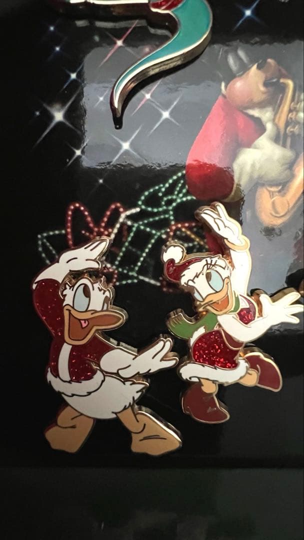 【新品未開封】LE500 ディズニーストア 2006 クリスマス ピンズセット