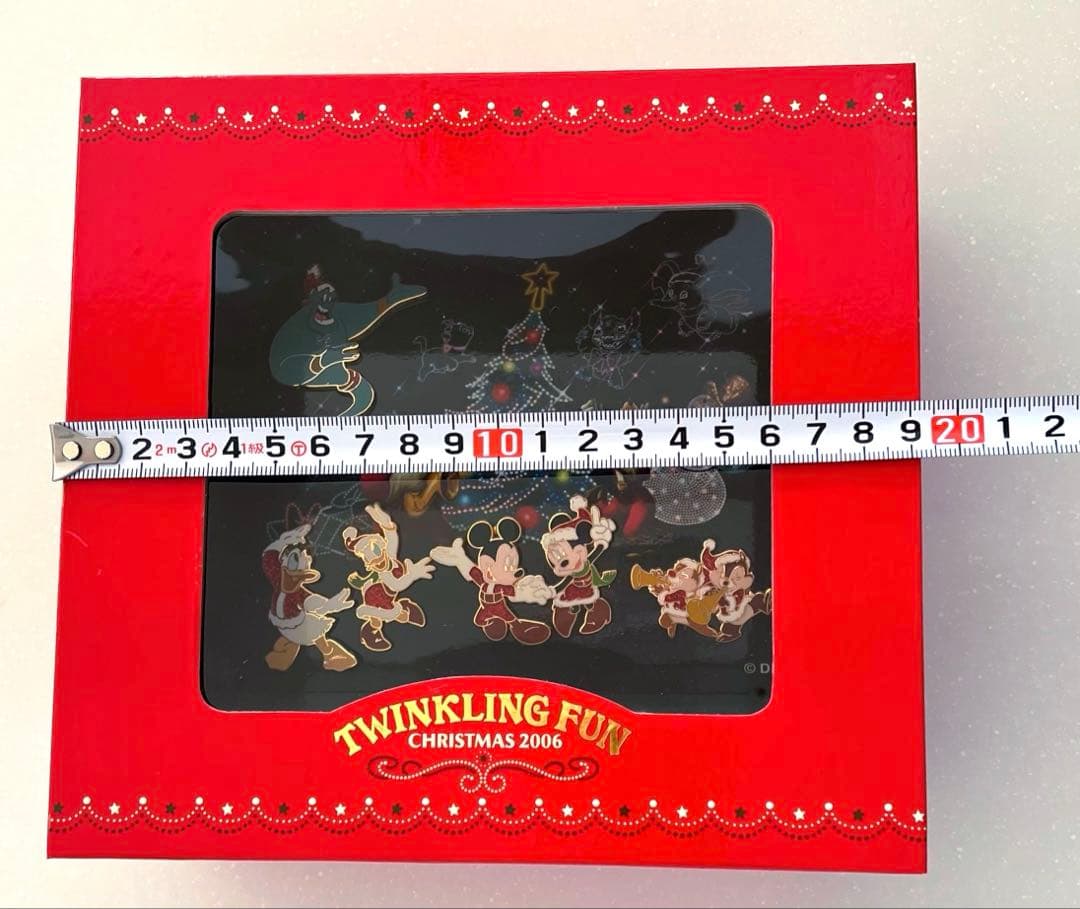 【新品未開封】LE500 ディズニーストア 2006 クリスマス ピンズセット