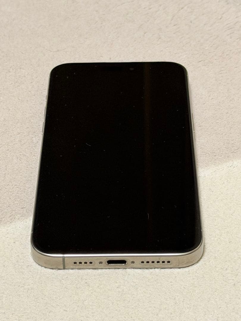 iPhone 15 Pro max ナチュラルチタニウム 256GB本体