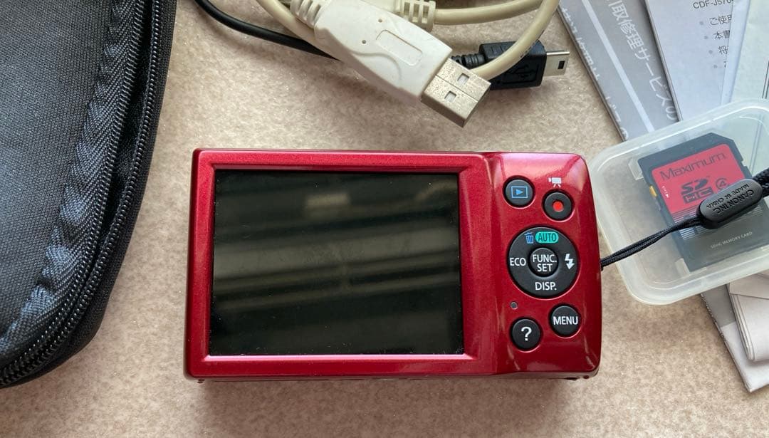 Canon IXY 120 本体と付属品