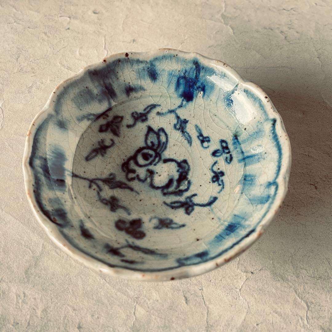 【新品未使用】イムサエム 染付 兎紋輪花小皿　入手困難