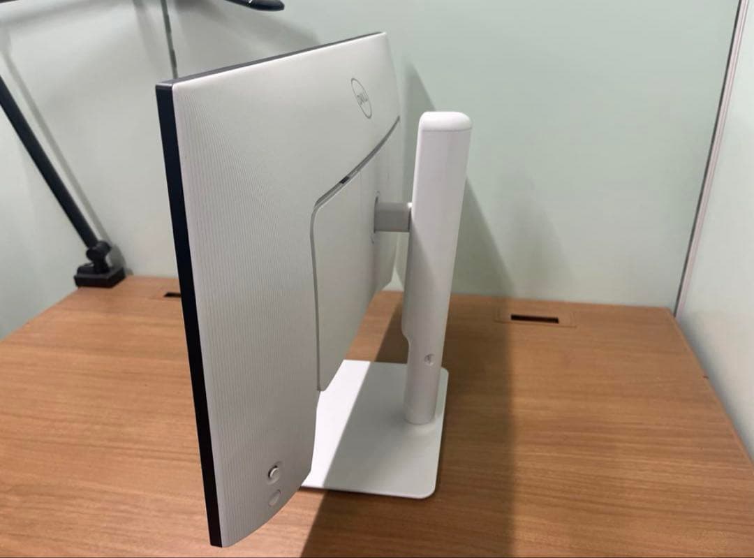 Dell 23.8インチモニター FHD/IPS,非光沢/5Wx2スピーカー