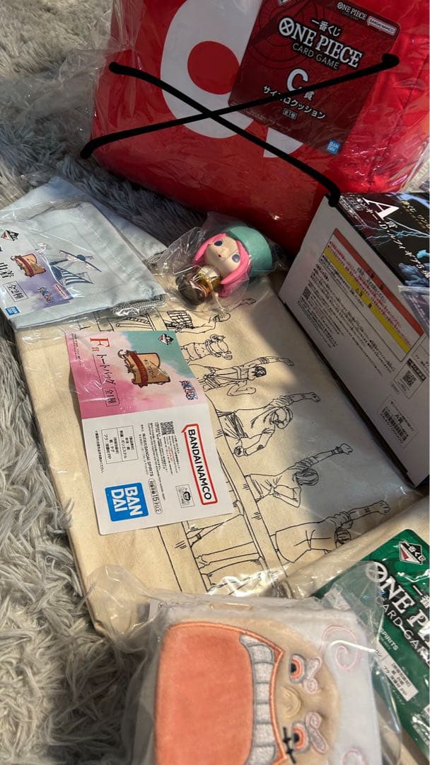 最安値！11点新品未開封ワンピースフィギュア、クッション、トートバッグ詰め合わせ