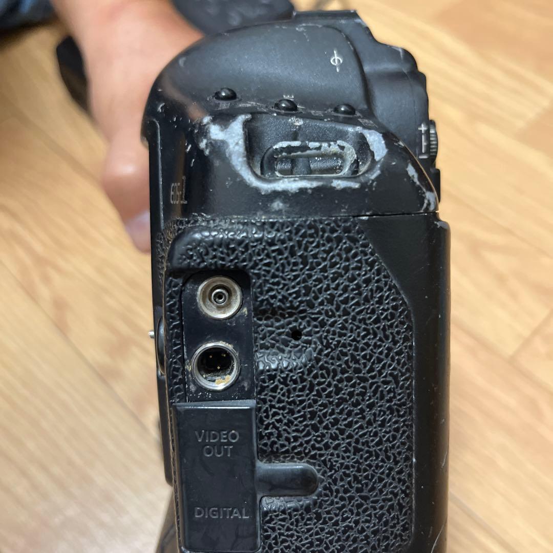 Canon EOS 1D Mark II デジタル一眼レフ